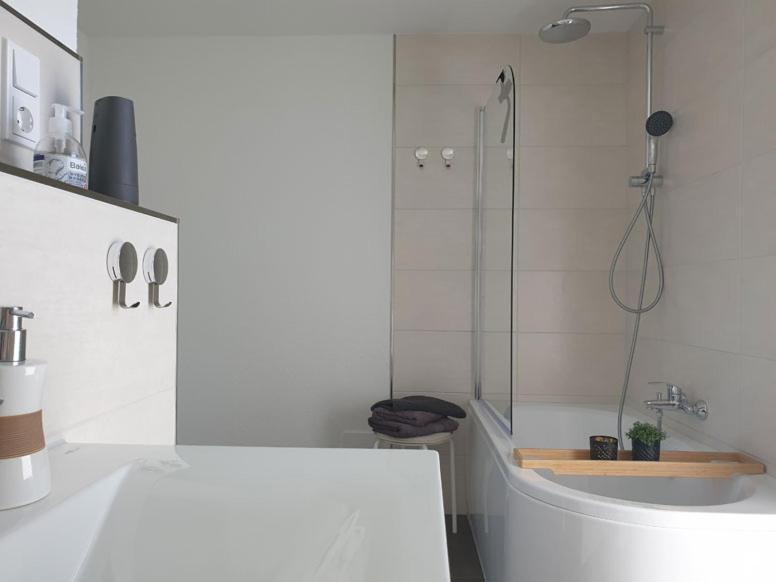 Ferienhaus Traumzeit Neuhutten  エクステリア 写真